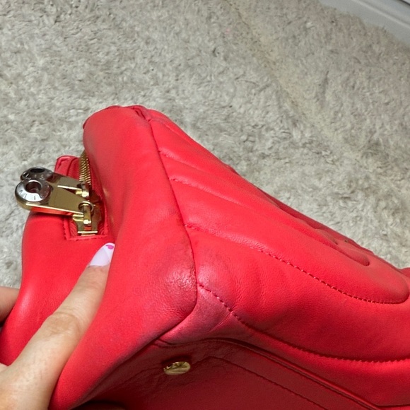 Rare Hendri Bendel Red Quilted Satchel - Picture 11 of 16